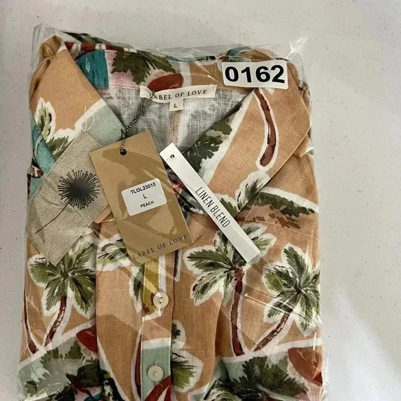 Label Of Love Womens sz L Romper Peach Tropical Print Jumpsuit Playset Vacation - Picture 12 of 12